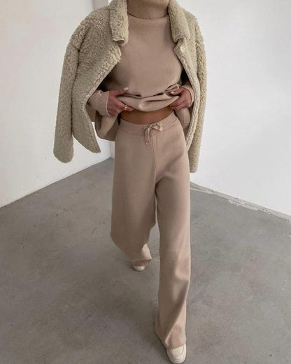 Knitted solid colour loose casual suit