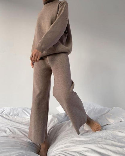 Knitted solid colour loose casual suit