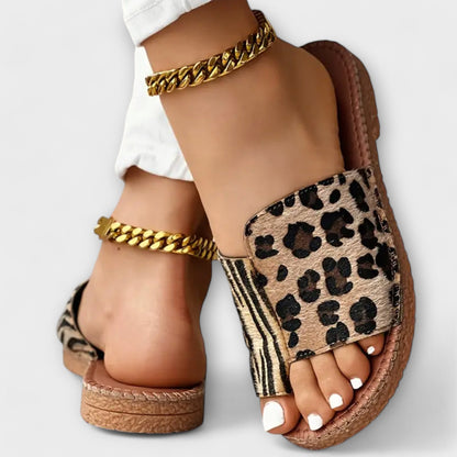 Lyan | Stylish Bicolor Slippers with Leopard Print