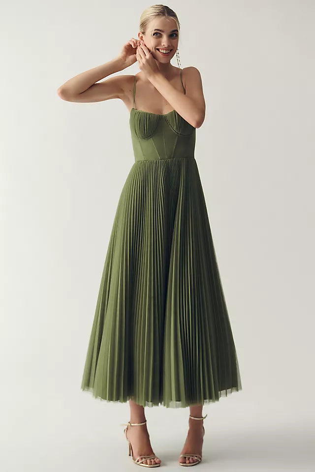 Olivia | Elegant Pleated Dress