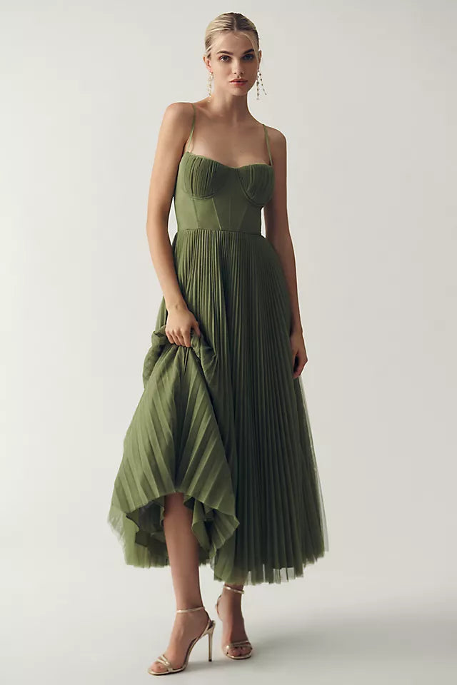 Olivia | Elegant Pleated Dress