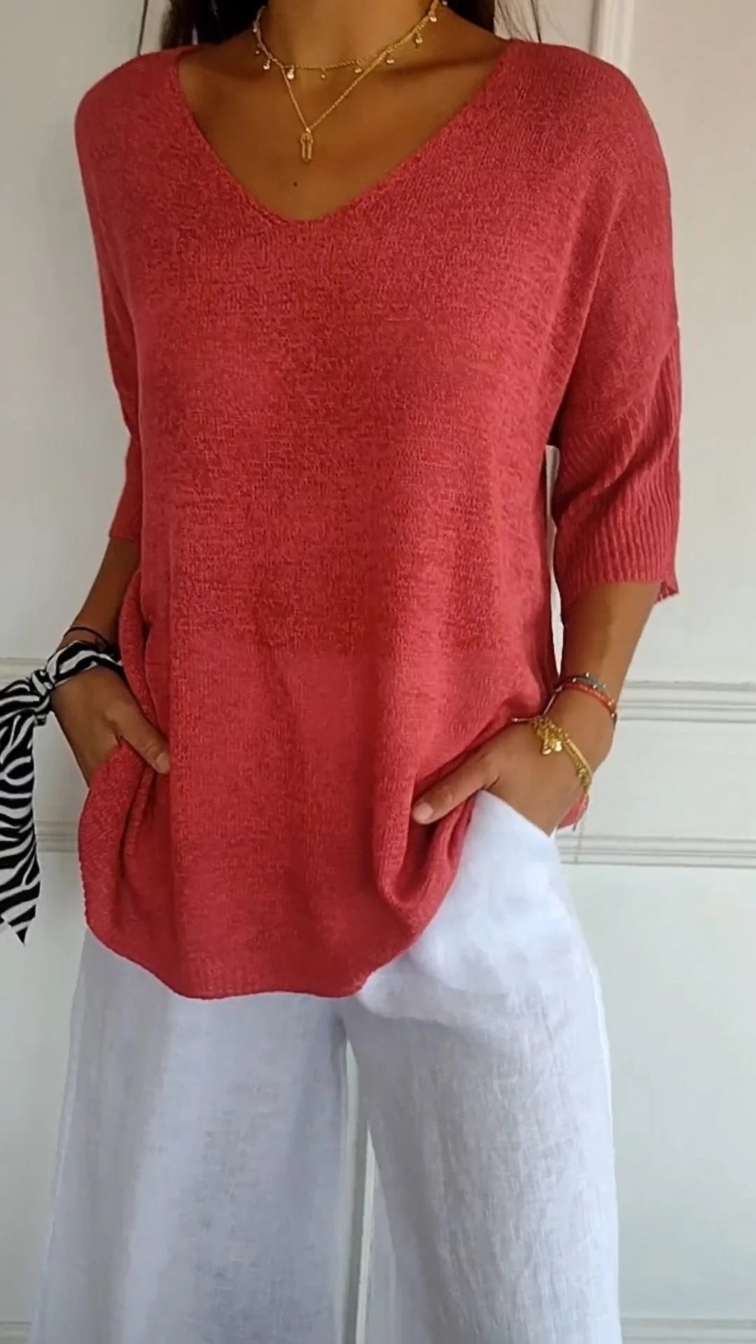 Solid Colour Knitted V-neck Top